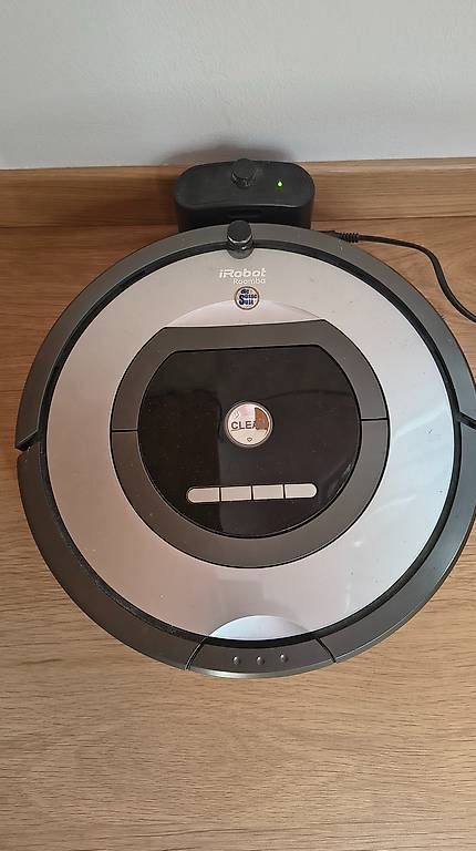 Irobot Staubsauger & Zubehör: iRobot Saugroboter – Gebraucht aus Zürich von pet_xlt2