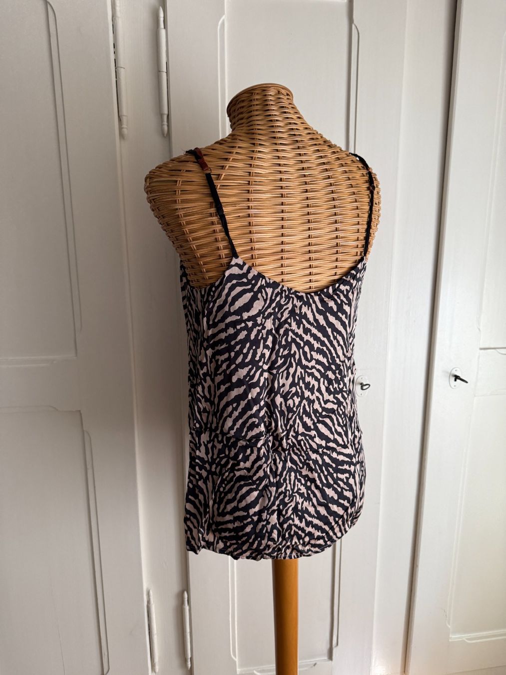 Intimissimi Top: INTIMISSIMI - Satin Top getigert S – Usato da Zürich venduto da Diazaio 2