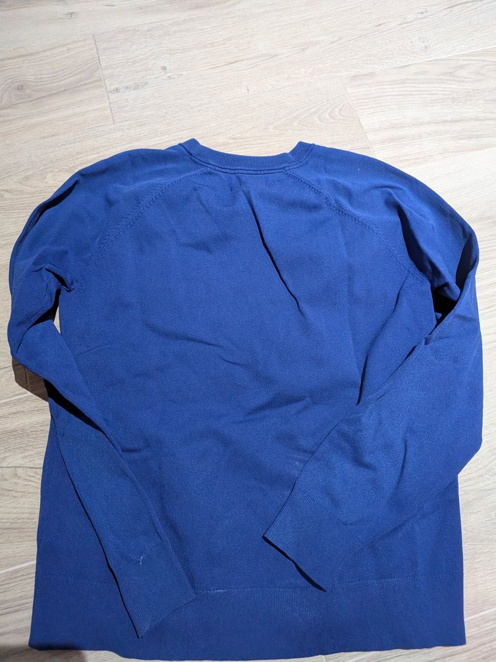 Calvin Klein Pulls & Sweat-shirts: Sweatshirt bleu Calvin Klein L – D'occasion à Epalinges par nsh_t58w 3