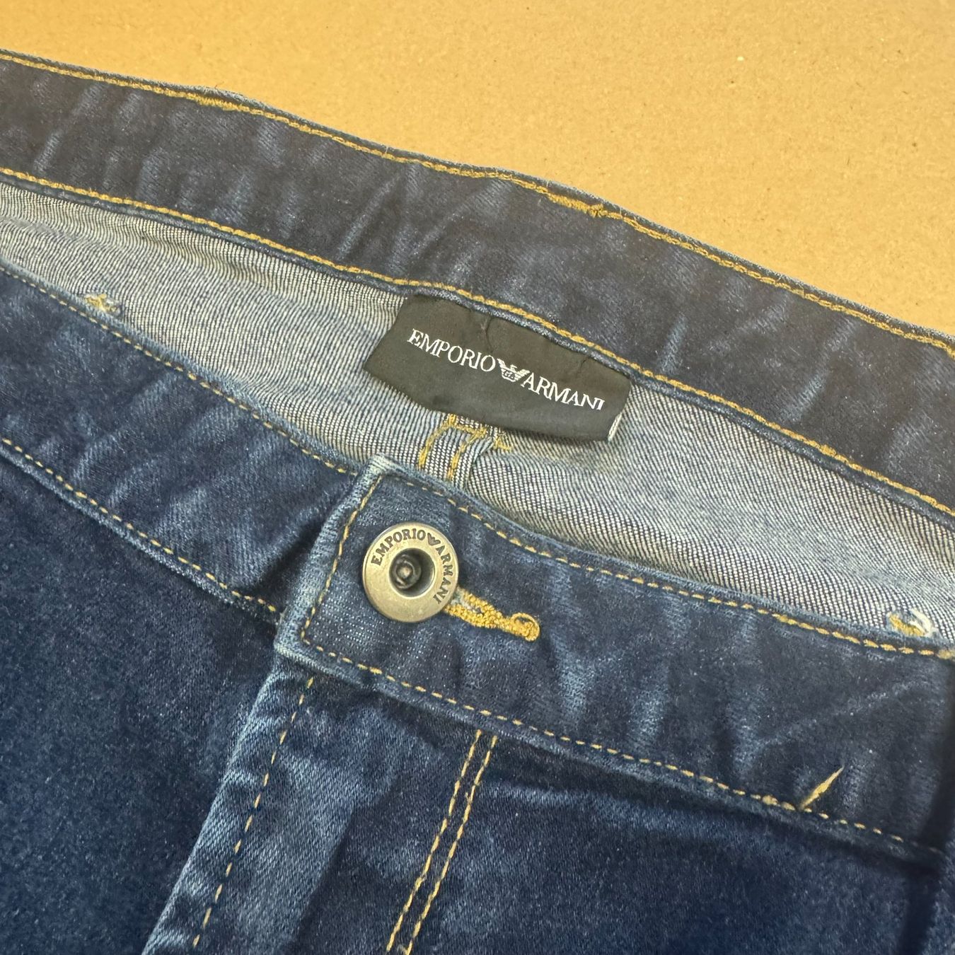 Armani Jeans: Emporio Armani classic denim jeans – Usato da St. Gallen venduto da sourced_limited 2