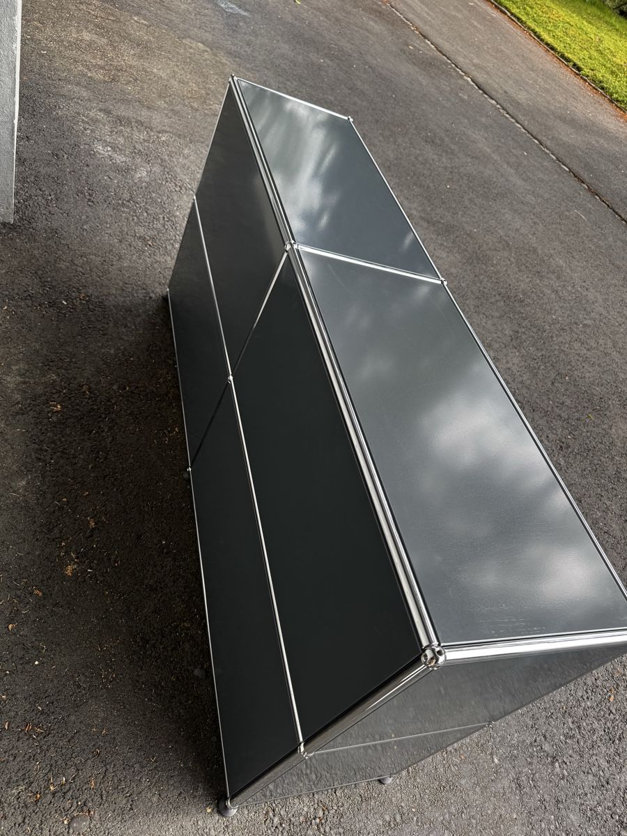 Regale: USM Haller Sideboard Anthrazitgrau mit 2 klappen 2 Auszug – Gebraucht aus zürich von Mito3 4