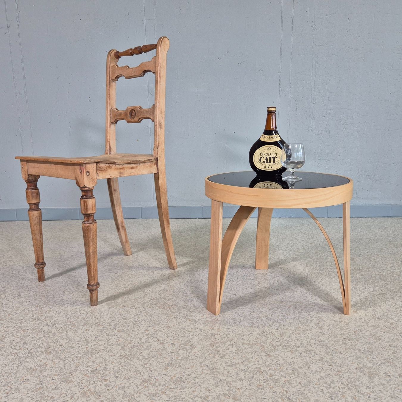 Tische: Coffee Table, Salontisch Beistelltisch mit Glasplatte – Gebraucht aus Nottwil von Wondewa-Shop 2