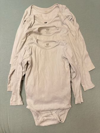 4 weisse H&M Bodys - Grösse 98