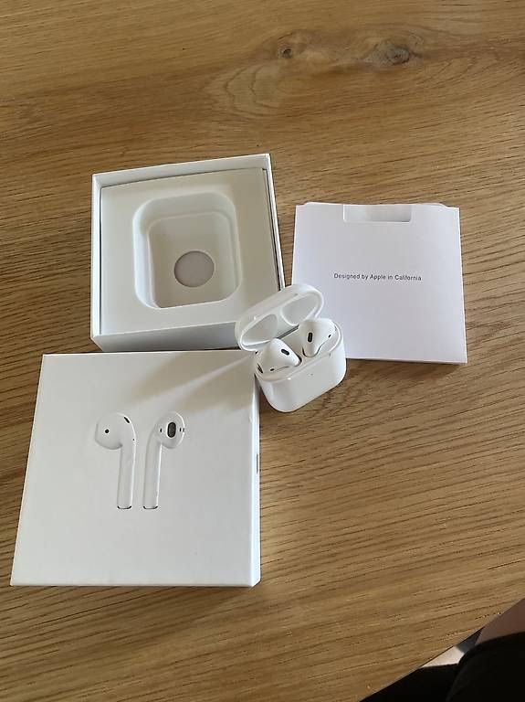 Cuffie: Apple AirPods – Usato da Camuns venduto da ray_q6hb