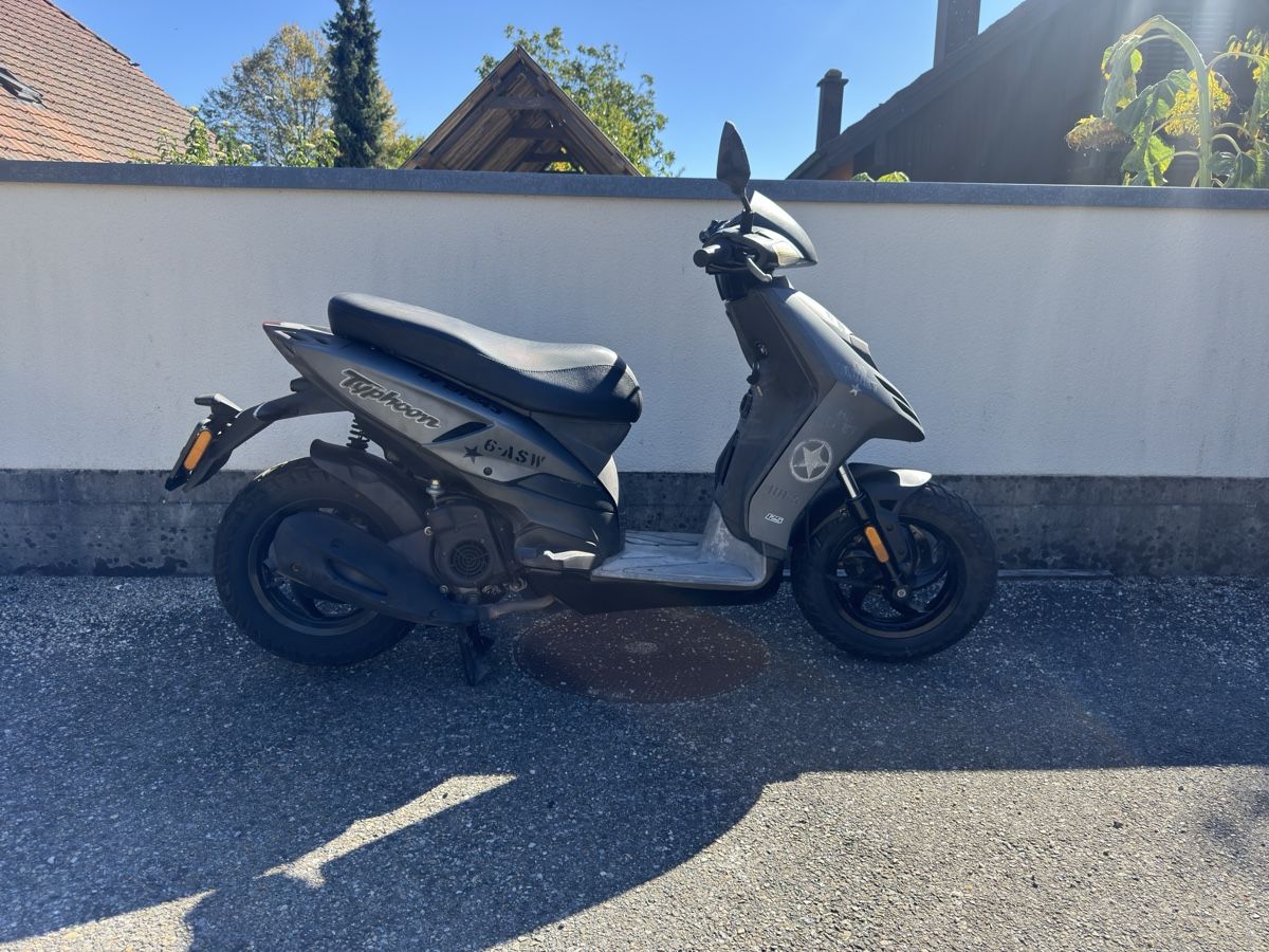 Piaggio Scooters: Piaggio New Typhoon M70 – Défectueux à Rickenbach SO par YvonneA02 2