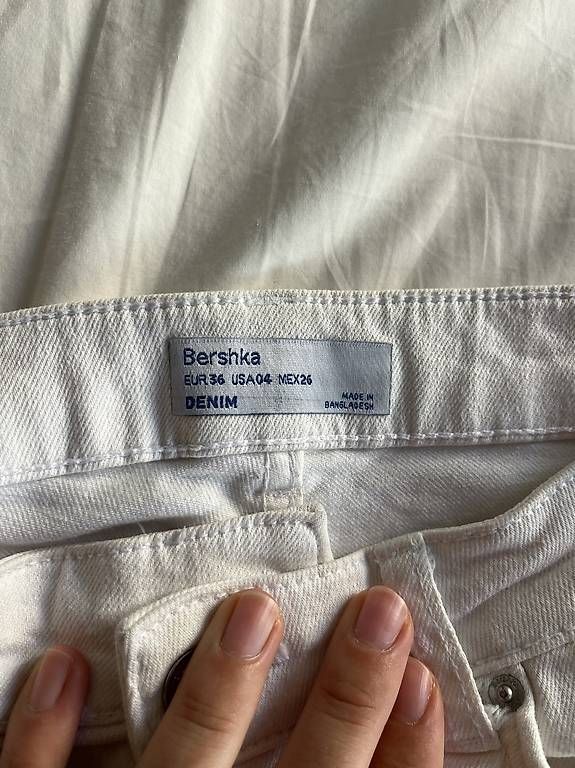 Jeans: Weiße Jeans Größe 36 – Usato da Zürich venduto da ali_v7f7 2