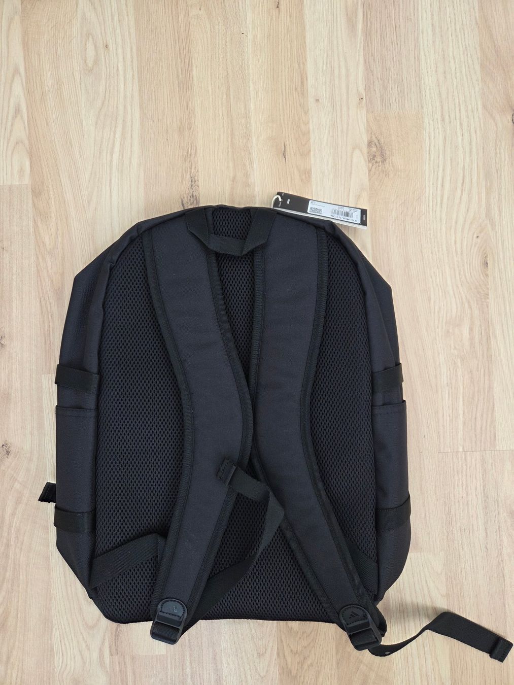 Adidas Zaini: ADIDAS - Utility Multi Pocket Backpack (33L) – Usato da Zürich venduto da nauj_b 2