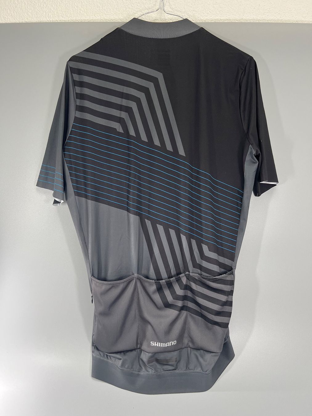 Shimano Canottiere & Pantaloni: Shimano Velotrikot, Grösse L – Usato da Sennhof venduto da Johnbest 3