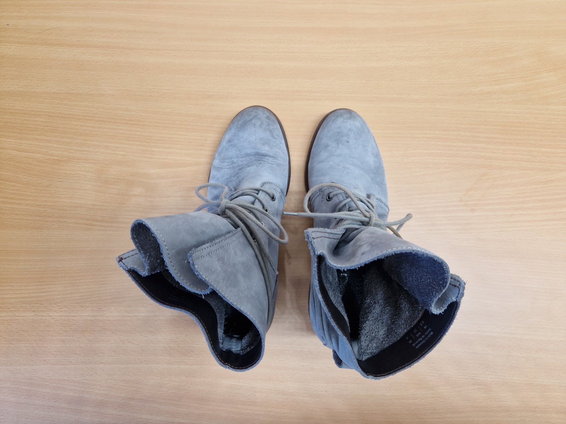 Damenschuhe: Stiefeletten, Schnürstiefel grau Gr. 37 – Gebraucht aus Nebikon von Japostyle 6