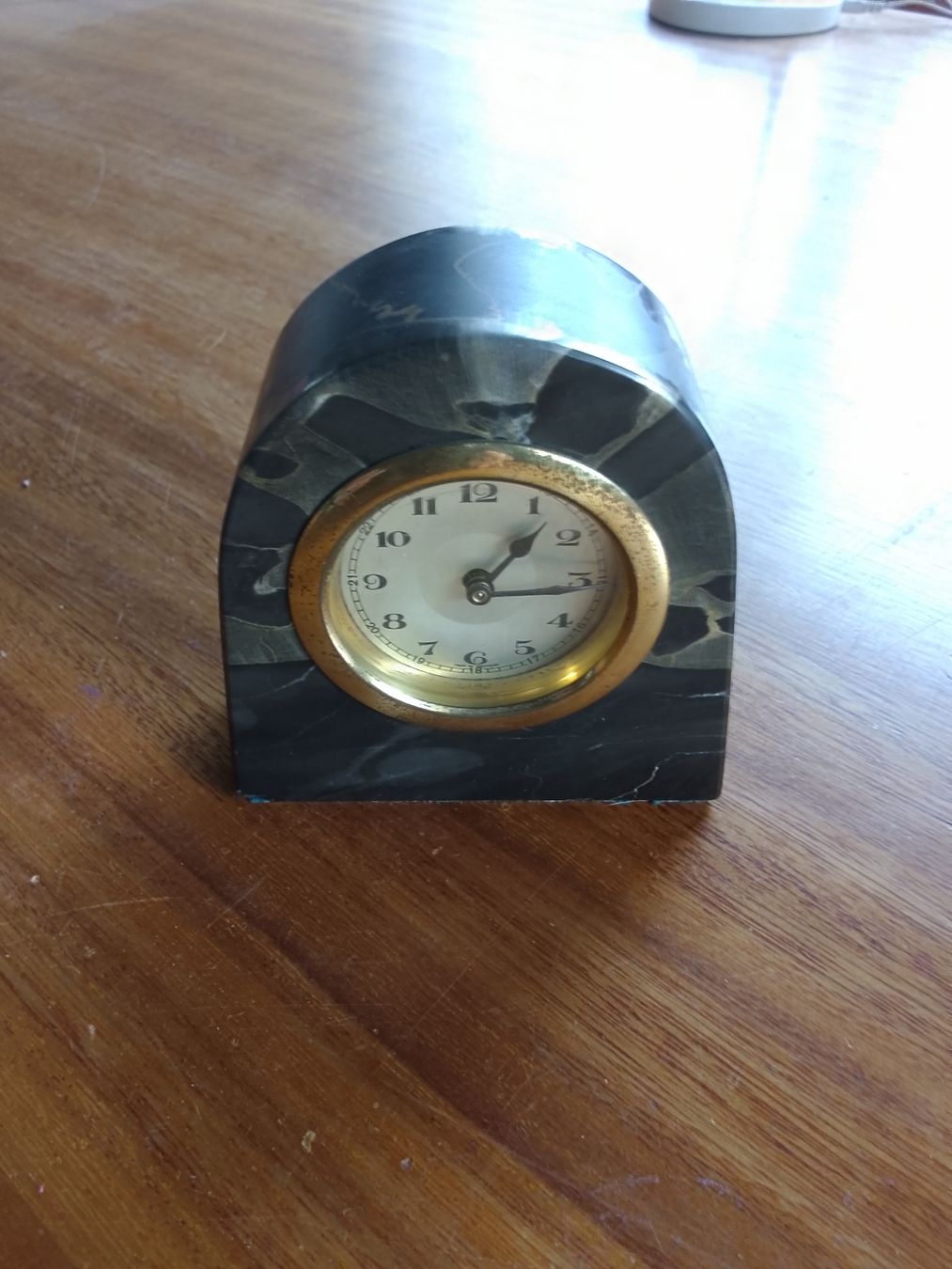 Orologi da terra & Orologi da parete: Antike Uhr in Stein – Difettoso da Ebmatingen venduto da swiss.canadian