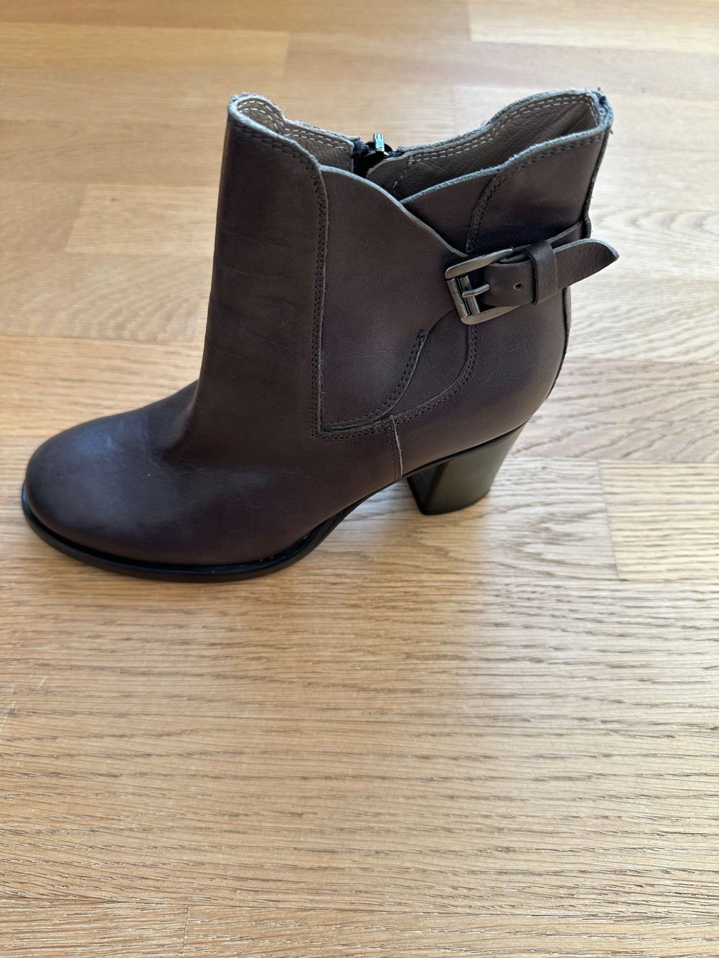 Damenschuhe: Damenstiefel – Gebraucht aus Zollikon von BeatriceN01 1
