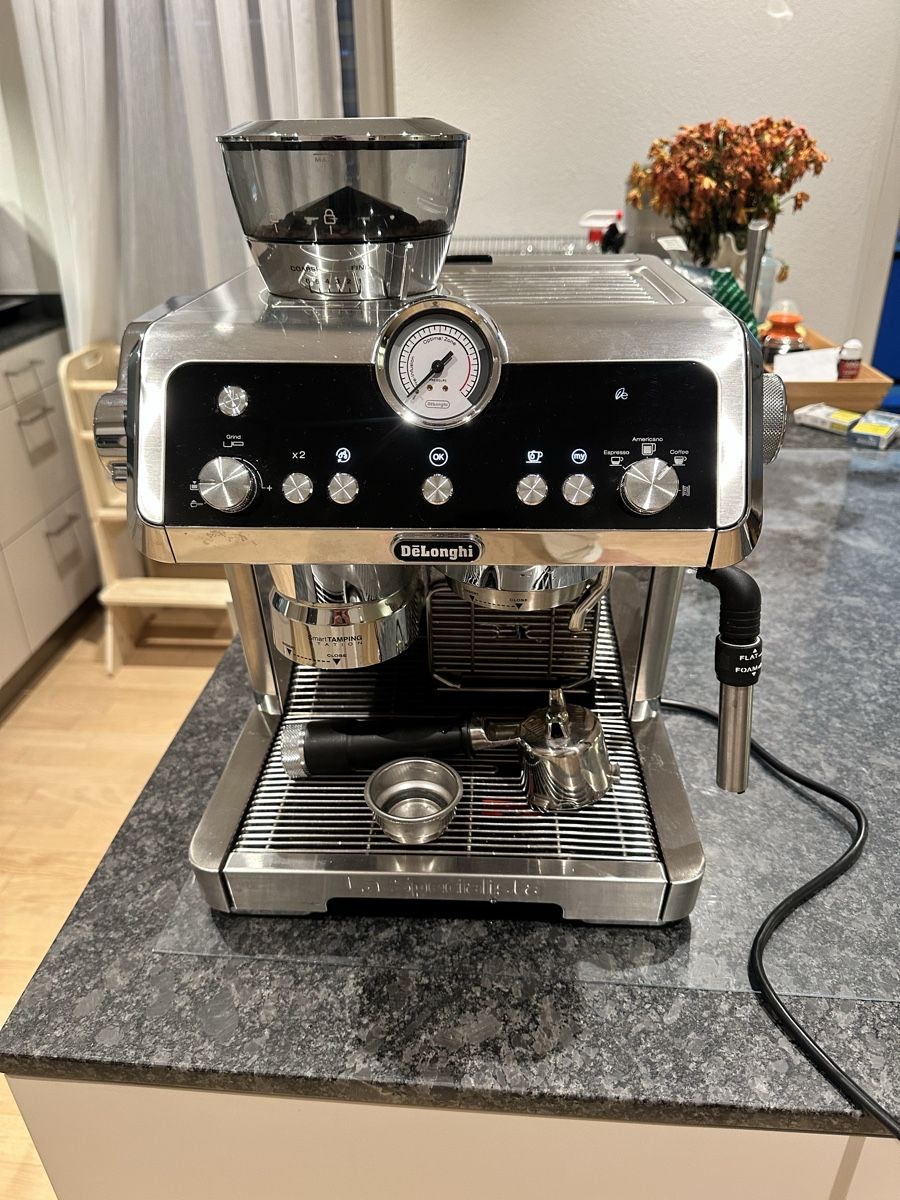 De'Longhi Machines à café & Machines à expresso: DeLonghi La Specialista – D'occasion à Bern par AliceHo