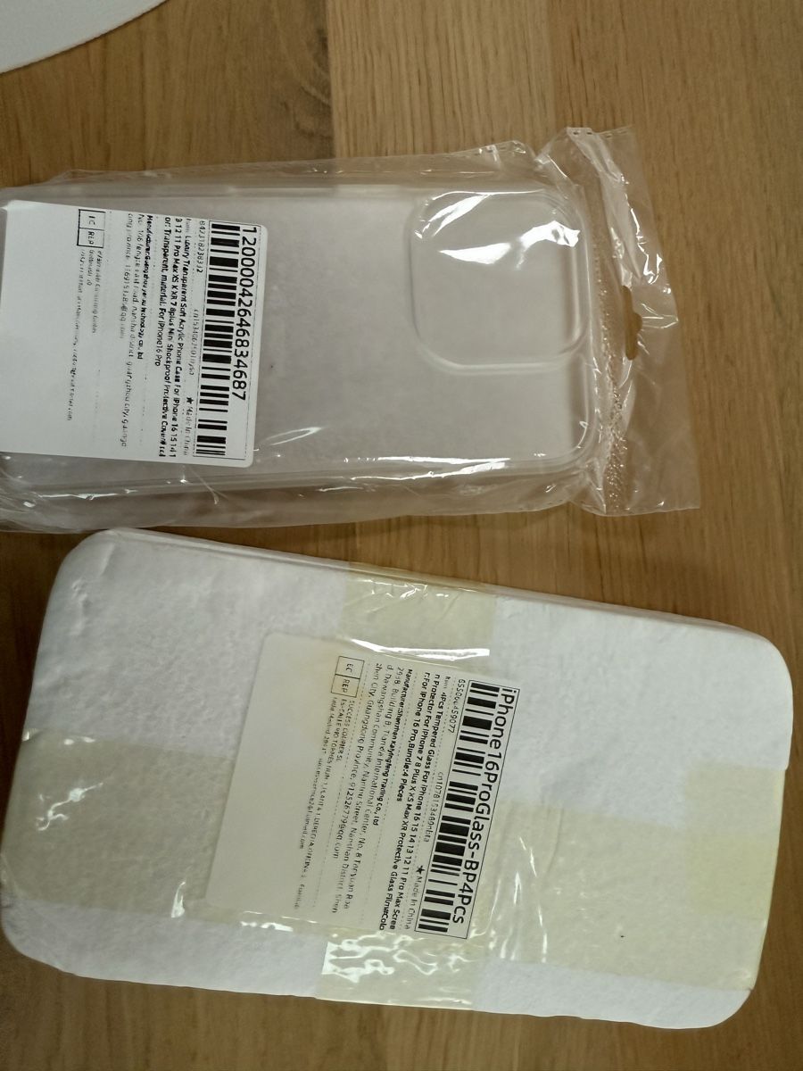 Panzerglass Cover & Protezioni schermo: iPhone16 Pro transparente Hülle & 4 screen protector – Nuovo e nell'imballaggio originale da Goldau venduto da simona.dettling 2