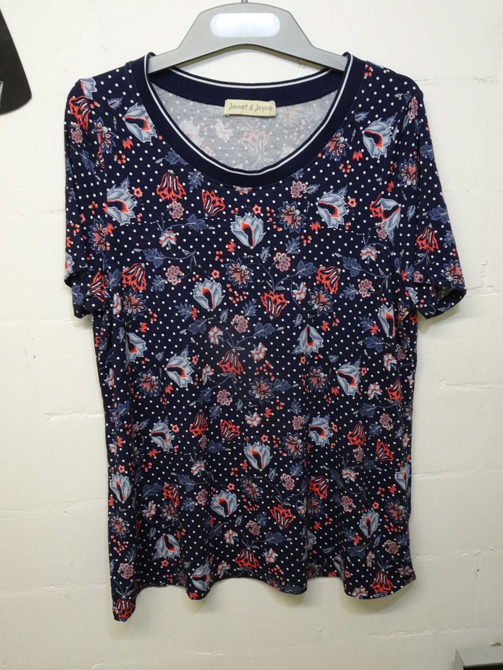 T-shirt: Shirt Sommer bunt Gr. 48/50 – Usato da Grüt (Gossau ZH) venduto da spitzig 6