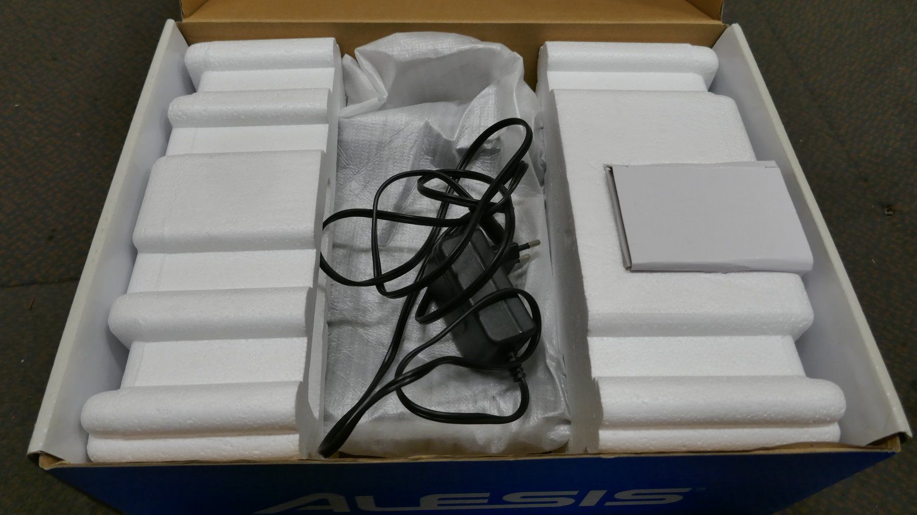 Alesis Musikinstrumente: Alesis IO Dock – Neu (gemäss Beschreibung) aus Wenslingen von FairlightCMI 1