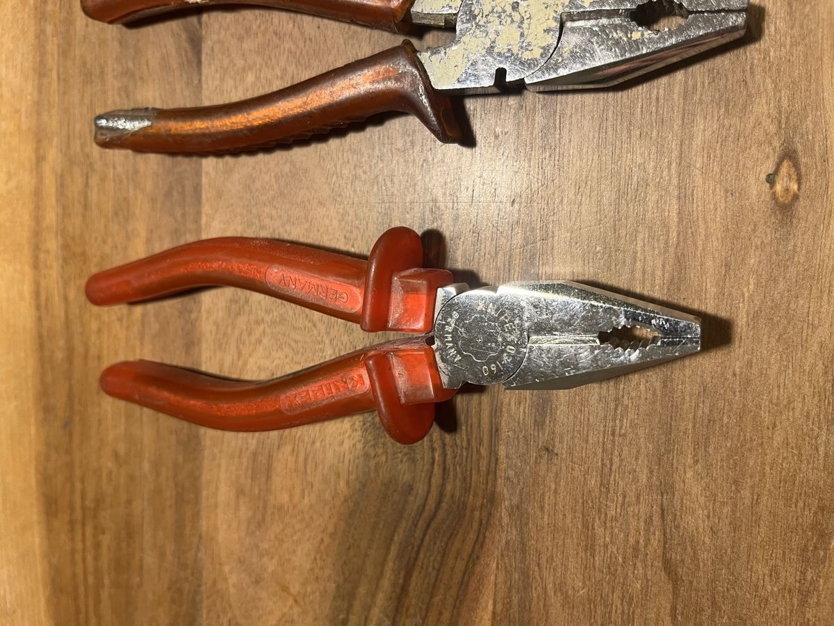 Knipex Tutti gli attrezzi: Kombizange 2 Stk. KNIPEX Germany gebraucht – Usato da Würenlos venduto da KLG_3TBs 5