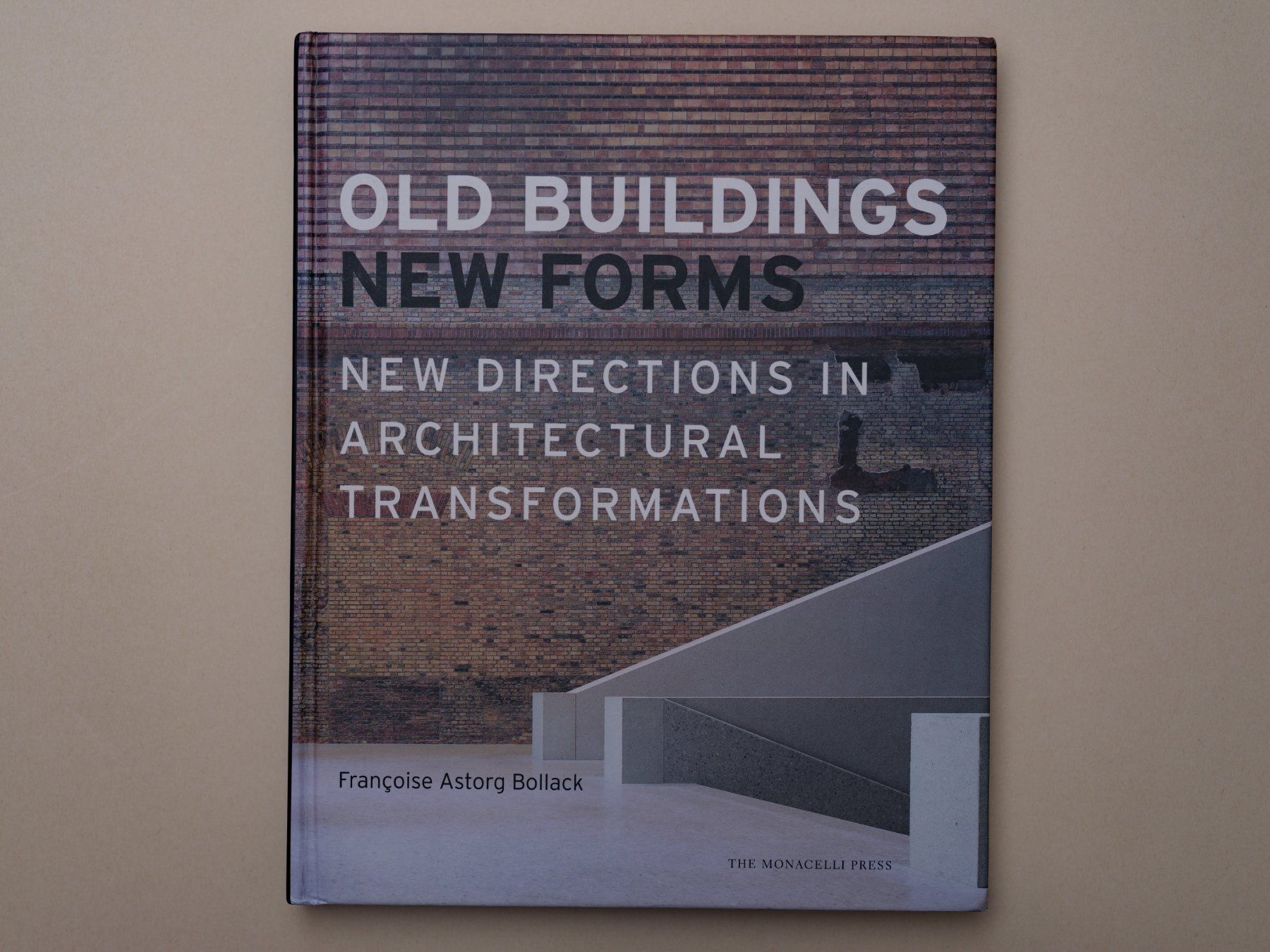 Libri: Architekturbuch Old Buildings New Forms – Usato da Zürich venduto da 000rk
