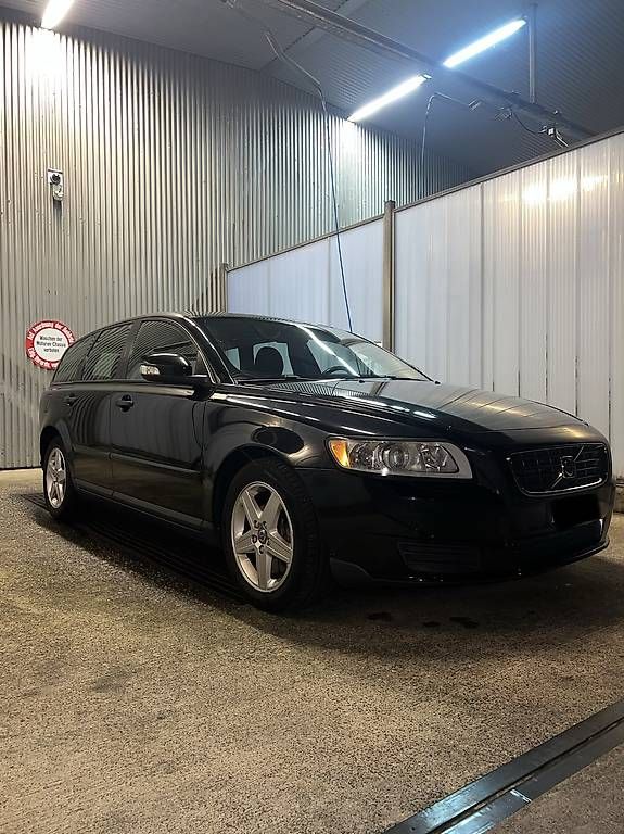 Automobili: Volvo V50 2.0D – Usato da Sursee venduto da maz_6hzr 1