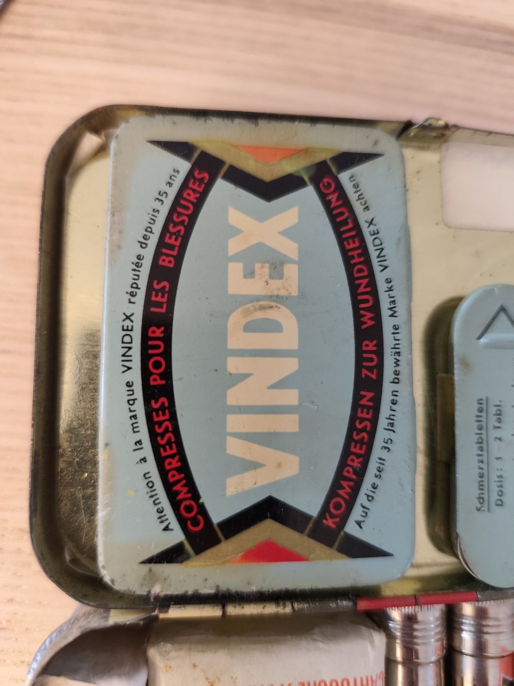 Kit di pronto soccorso: Alte Flawa Taschenapotheke / Retro – Usato da Heiden venduto da Jaks 4