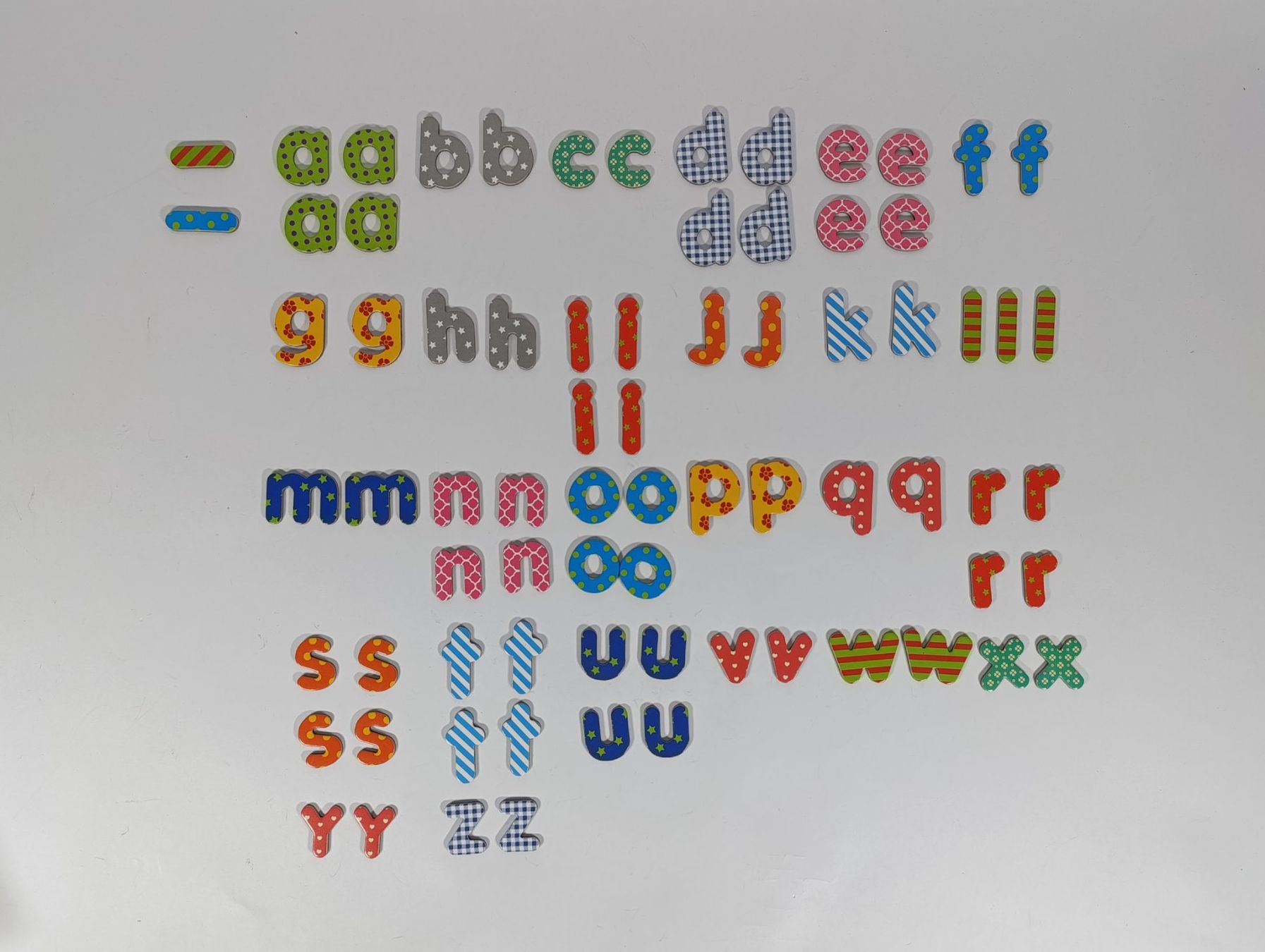Calamite: 101 lettres magnétiques colorées – Usato da Thielle venduto da Plusvalue_Neuchatel 1