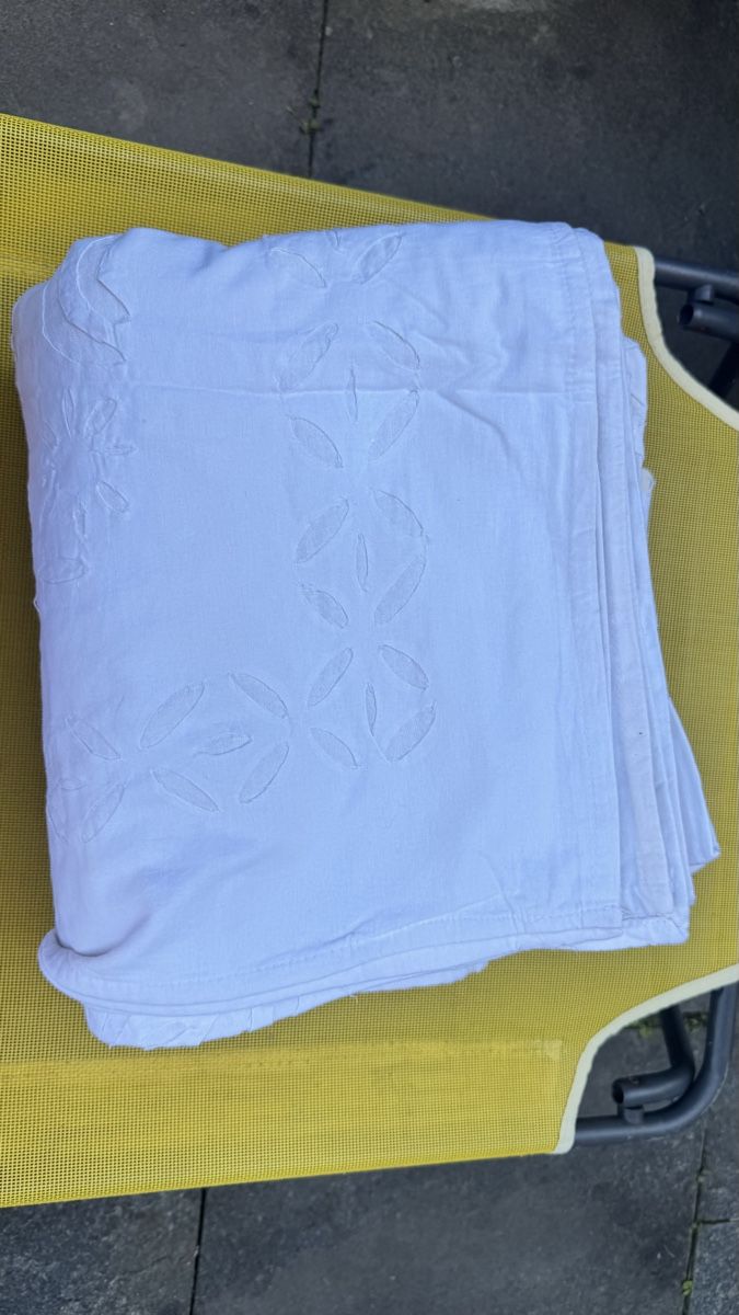 Coperte: Wunderschöne cut-work Boho Tagesdecke – Nuovo (secondo la descrizione) da Luzern venduto da Ispaar