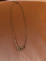 Collier Zag