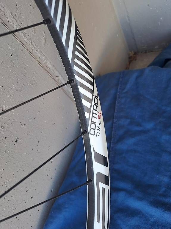 Specialized Ersatzteile: 29" Roval Control Trail SL Carbon Vorderrad, fabrikneu – Neu und originalverpackt aus Kappel am Albis von vv2 1