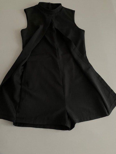 Shein Jumpsuits: Combinaison noire T 38 – Gebraucht aus Marin-Epagnier von rchouchouu 3