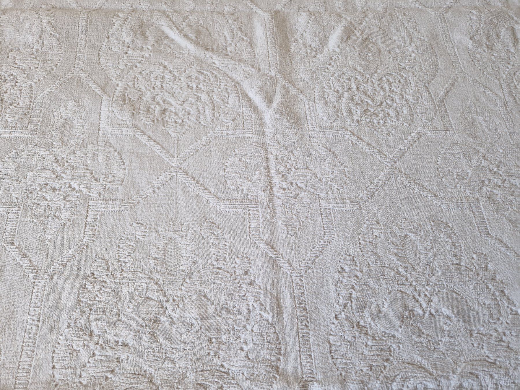 Altra biancheria da tavola: Weisse  Tischdecke mit Fransen 140x160cm – Usato da Bern venduto da Antikbatik 3