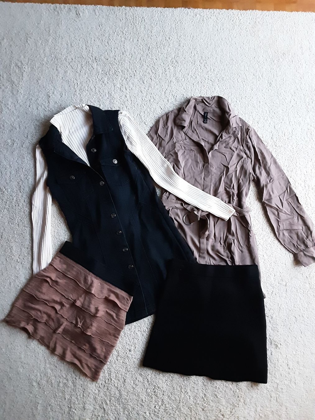 Lotti di vestiti: Kleiderpaket Gr. XS – Usato da Altdorf UR venduto da Brandli 7