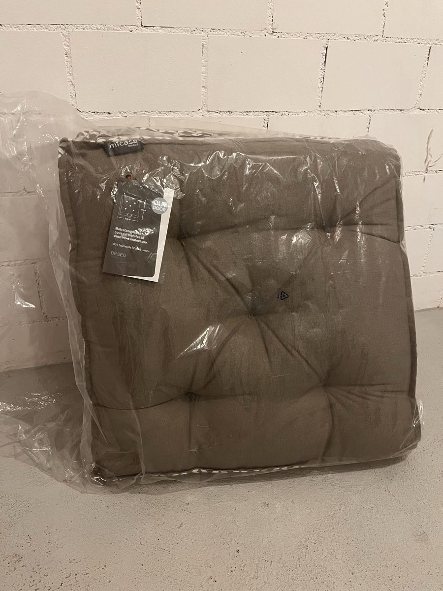 Micasa Cuscini: Neue Sitzkissen - micasa / 4 Stk. – Nuovo e nell'imballaggio originale da Baar venduto da ZugerShoppingQueen 4