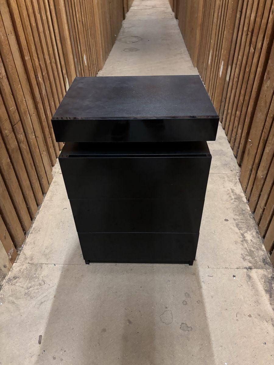 Kommoden: Petite commode noire à led – Gebraucht aus Genthod von S.Corbaz