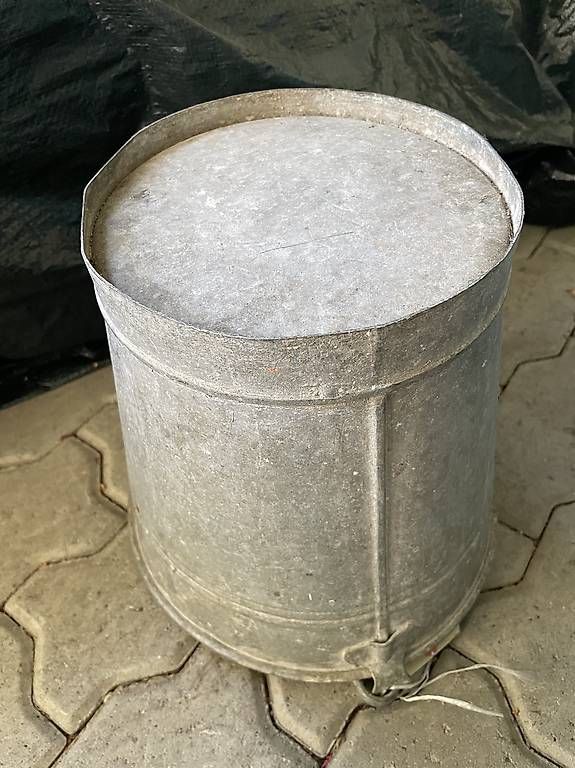 Sonstiges für Haushalt & Wohnen: Zinkeimer 12 l, 1.7 kg – Gebraucht aus Aeugst am Albis von mia_7p89 3