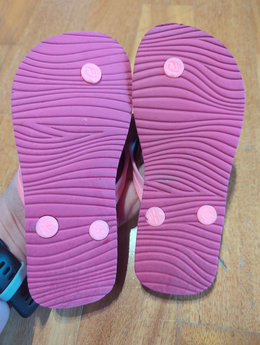 Scarpe per ragazze: Olaian FlipFlop Sandal Gr. 27/28 – Usato da Eglisau venduto da raf_hn2x 2