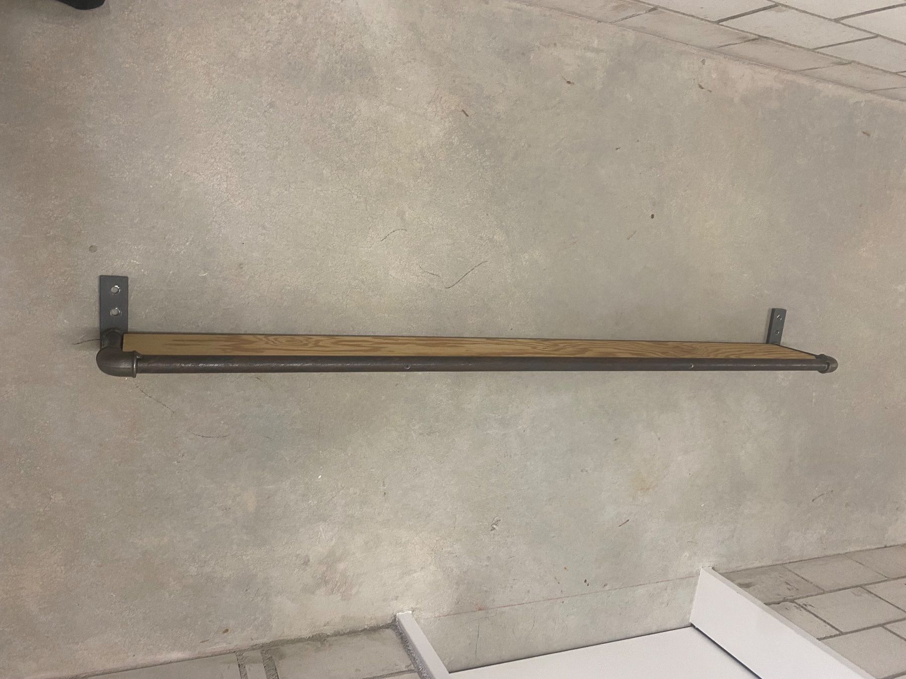 Mobili TV: Sideboard / Lowboard hängend – Usato da Zweidlen venduto da ricky0109 2