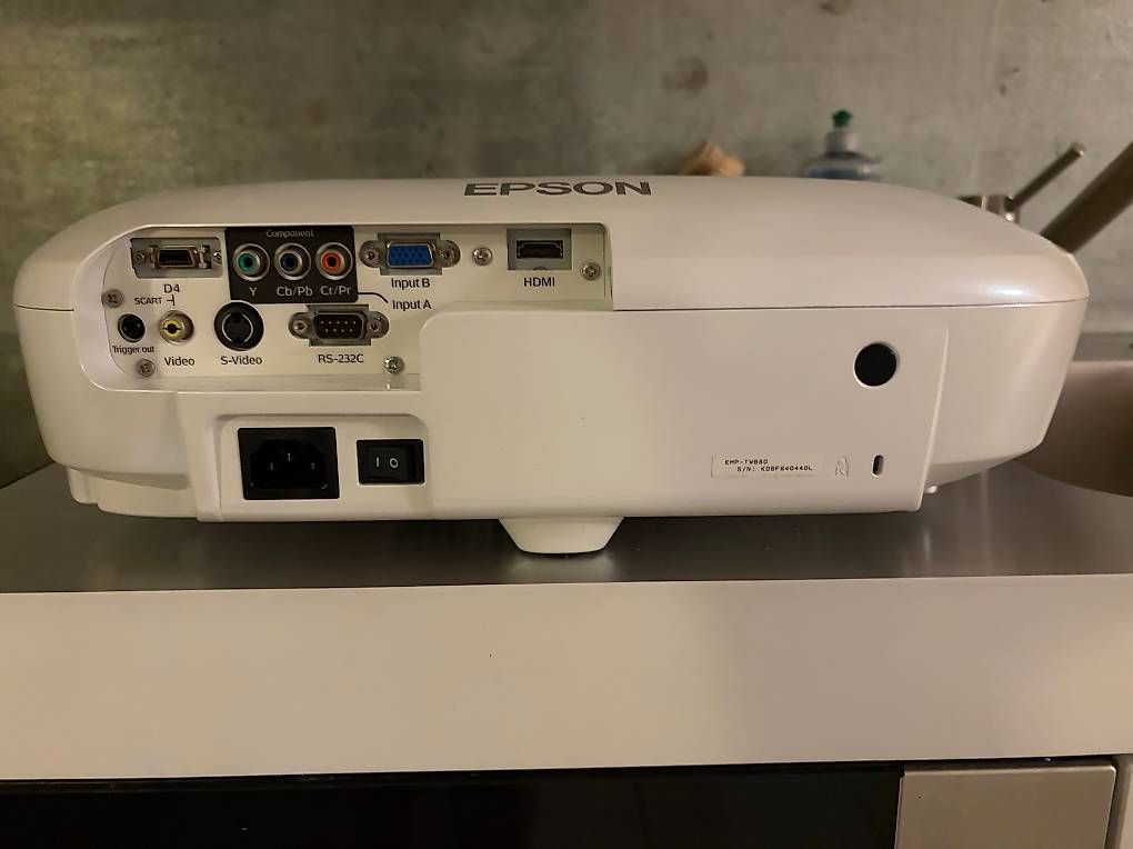 Proiettori: Epson EMP-TW680 Beamer – Usato da Bern venduto da Gaetan.v 1