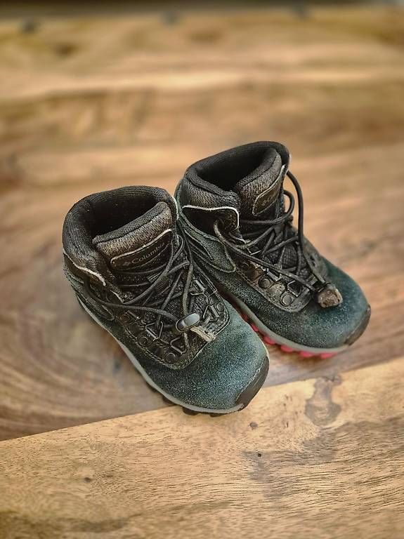 Scarpe per ragazzi: Kinderwanderschuhe Grösse 25 von der Marke Columbia – Usato da Bremgarten AG venduto da Noii 2
