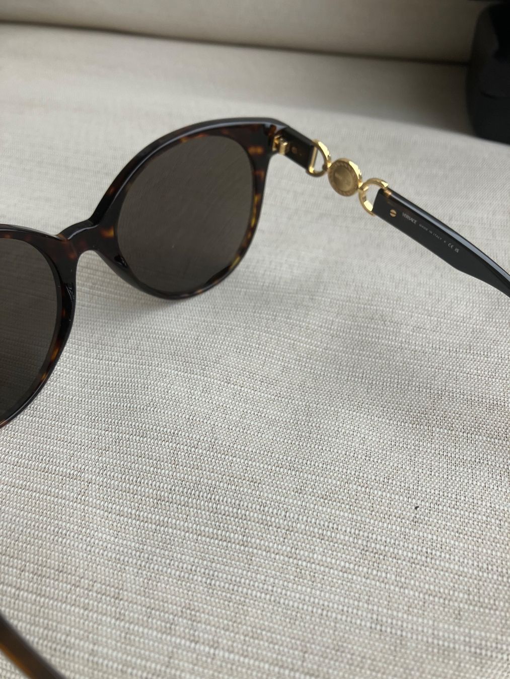 Versace Brillen & Gläser: Versace Sonnenbrille – Neu und originalverpackt aus Walchwil von Maxana 4
