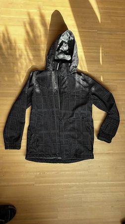Skijacke/Snowboardjacke m.Kapuze von Protest Gr. 176 Junior
