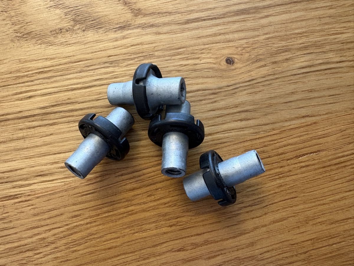 Portapacchi: Thule Kit 186047 – Usato da Zürich venduto da myriamer 4