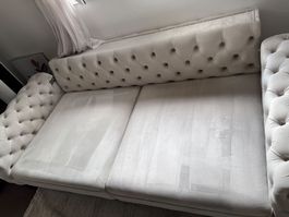 Chesterfield Sofa mit Schlaffunktion 