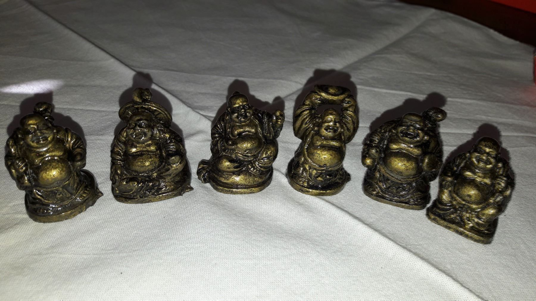 Figuren: Buddhas – Neu und originalverpackt aus Rotkreuz von Basana2