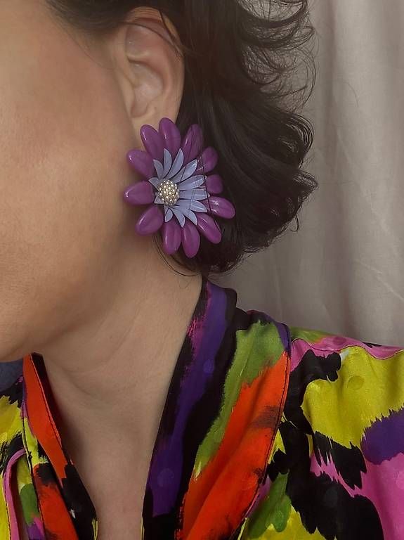 Boucles d'oreille: Oversized Ohrstecker "Flowers" von Essentiel Antwerp – D'occasion à Adliswil par Taxiqueen34 2