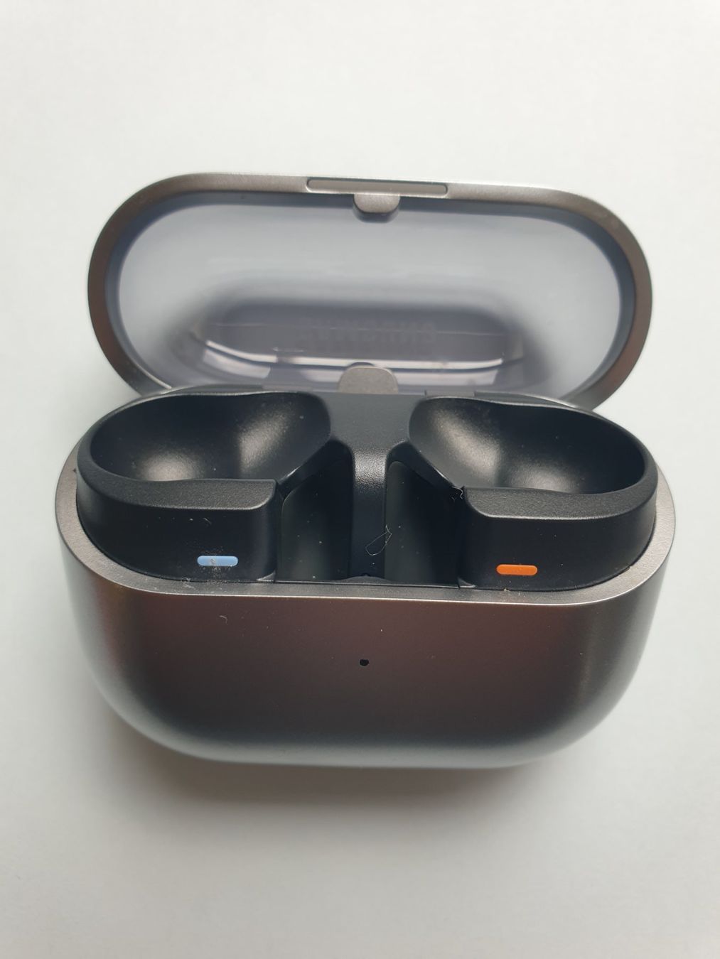 Samsung Kopfhörer: Original Samsung Galaxy Buds3 Pro Ladecase – Gebraucht aus Zürich von quipmentshop