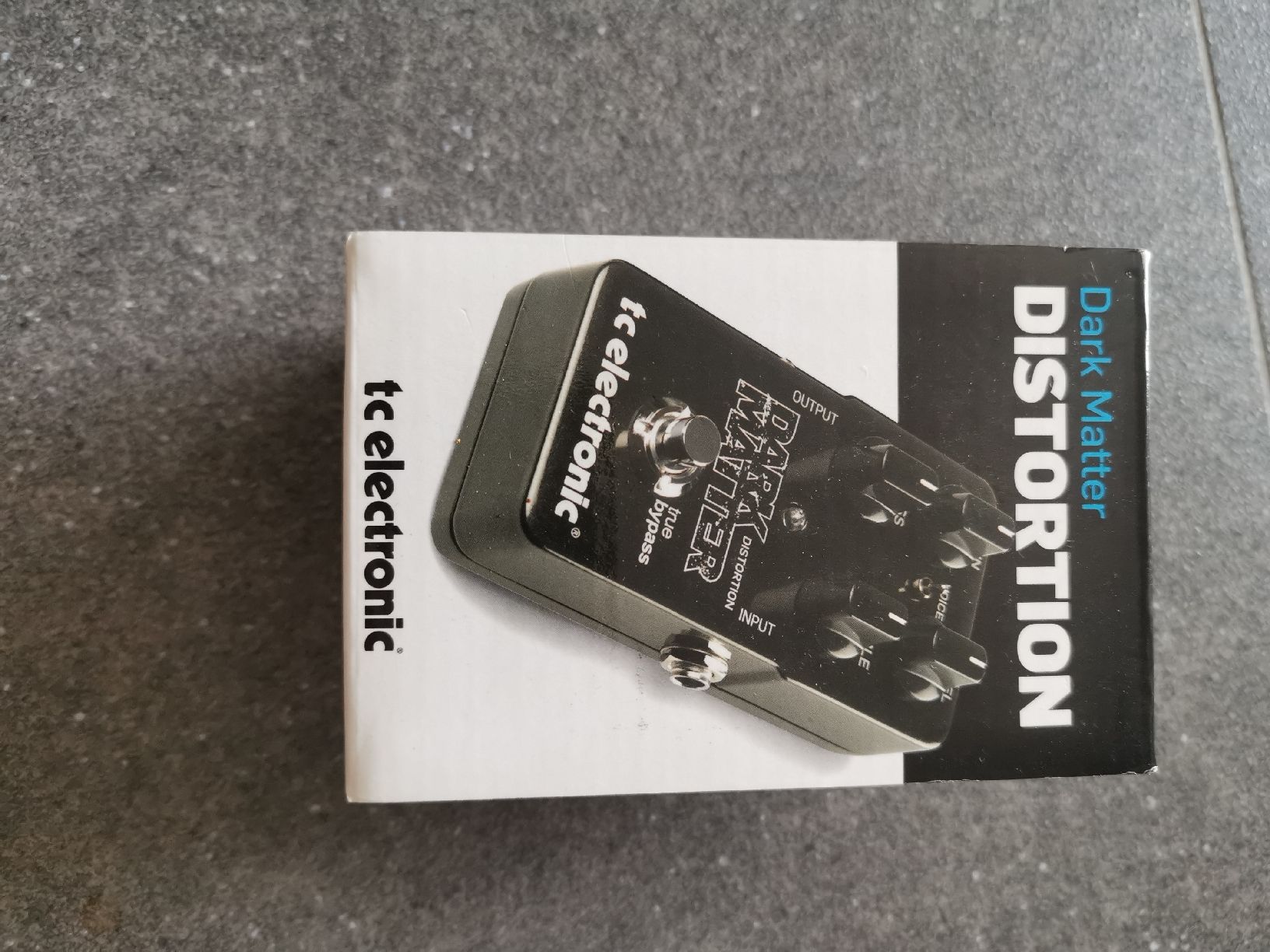 Strumenti musicali: TC Electronic Dark Matter Distortion Gitarreneffektpedal – Nuovo (secondo la descrizione) da Rohrbachgraben venduto da noisenomad 1