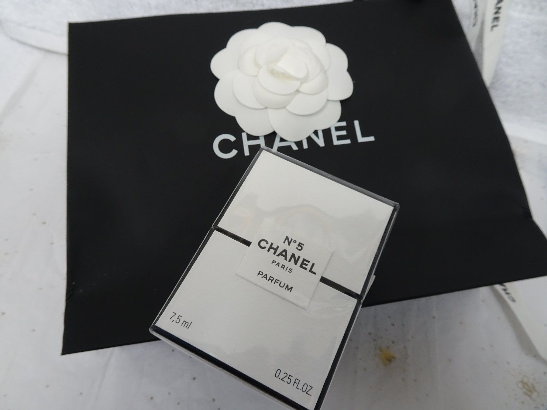 Chanel Flaconi: RARE ORIGINAL CHANEL No5 PARFUM EXTRAIT 7.5ml NEVER OPENED – Nuovo e nell'imballaggio originale da Oberwil b. Zug venduto da JICKY-1889 1
