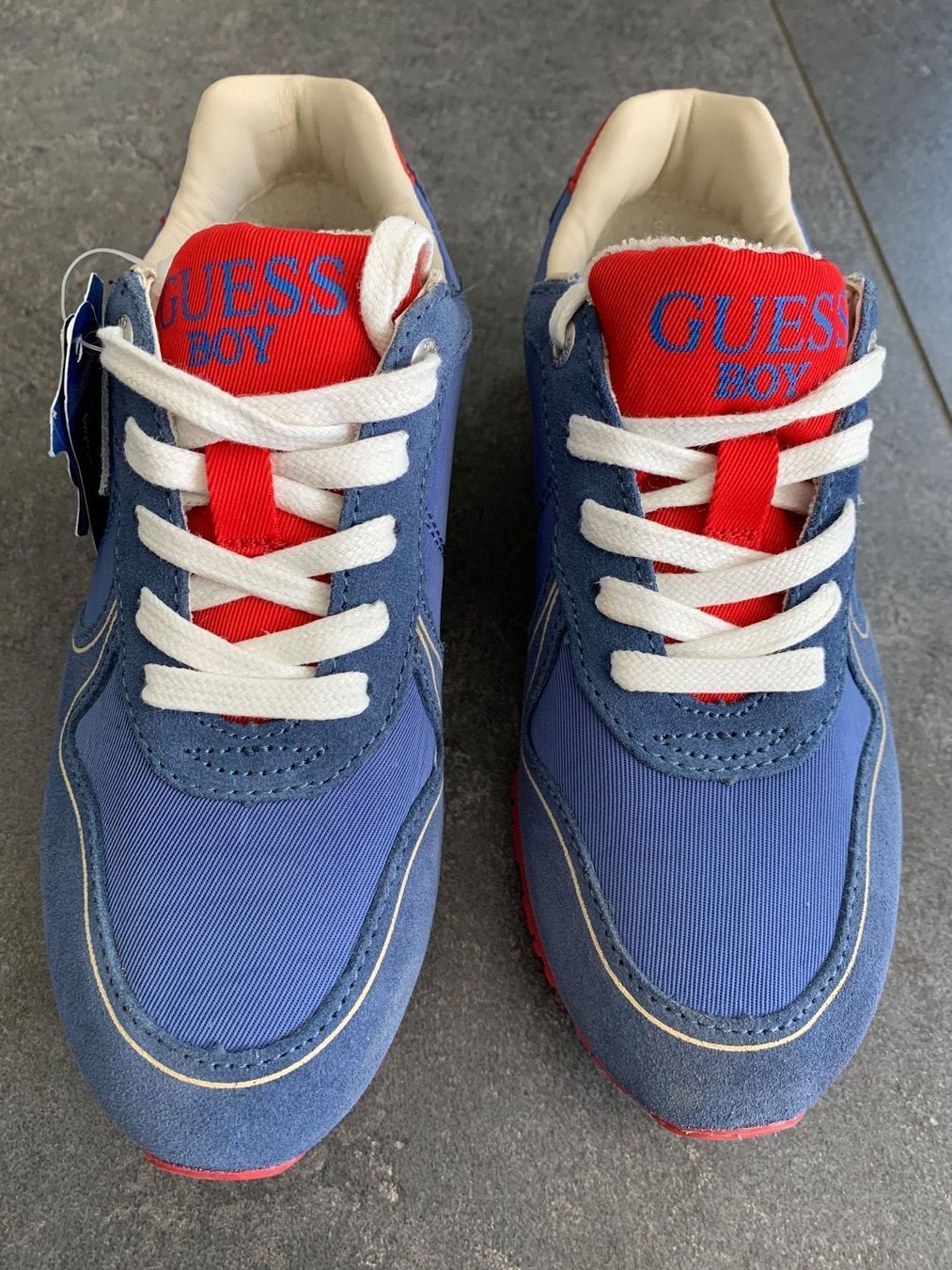 Guess Scarpe per ragazzi: neue Guess Schuhe Gr. 31 – Nuovo e nell'imballaggio originale da Worblaufen venduto da Savanne05