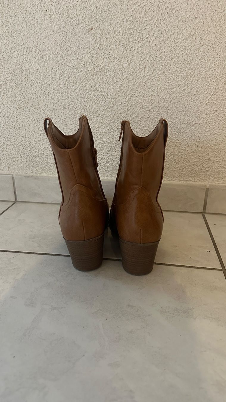 Scarpe da donna: Boots – Nuovo (secondo la descrizione) da Chur venduto da sivik 1
