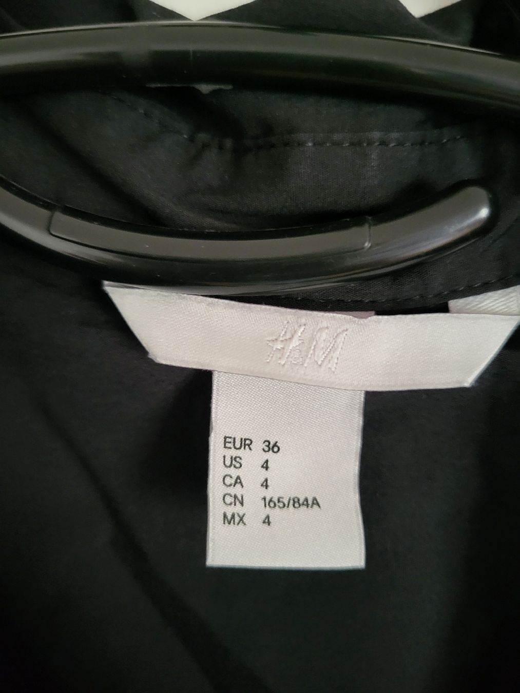 H&M Camicette: Hemd H&M schwarz langarm Gr. 36 – Usato da St.Gallen venduto da Einstein87 2