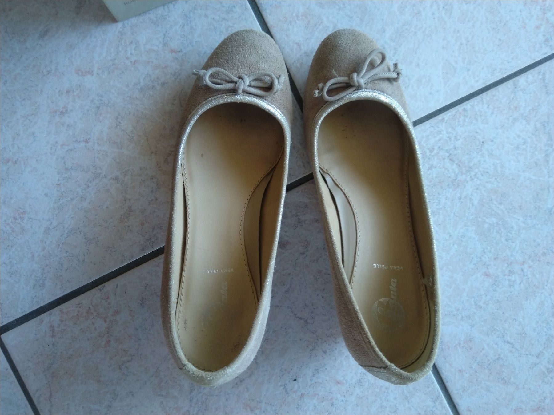 Damenschuhe: neuwertige leder Ballarina BATA Absatz 5cm gr. 39 – Neu (gemäss Beschreibung) aus Porza von tbch 8